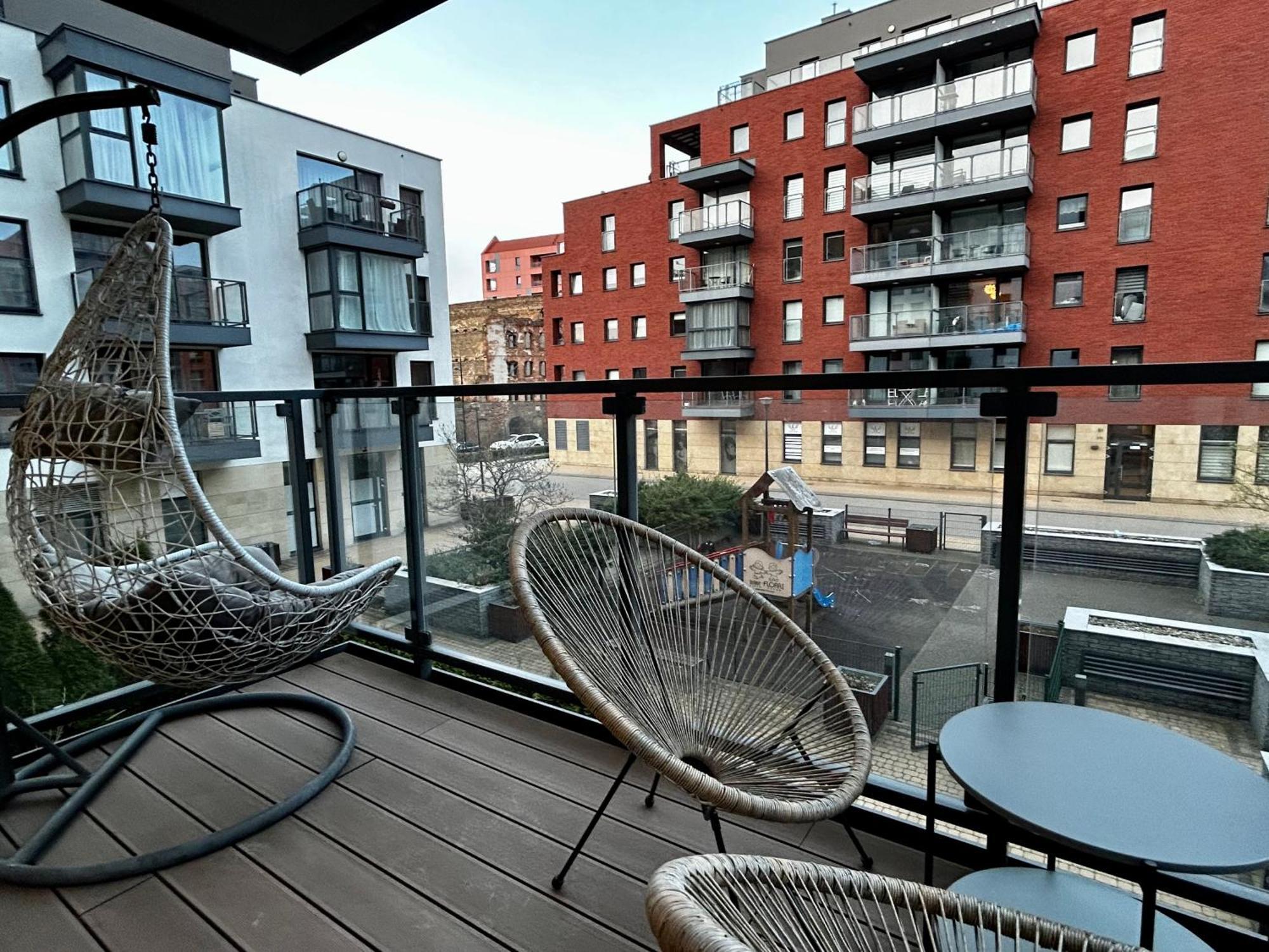 Island Modern Box Apartment 格但斯克 外观 照片